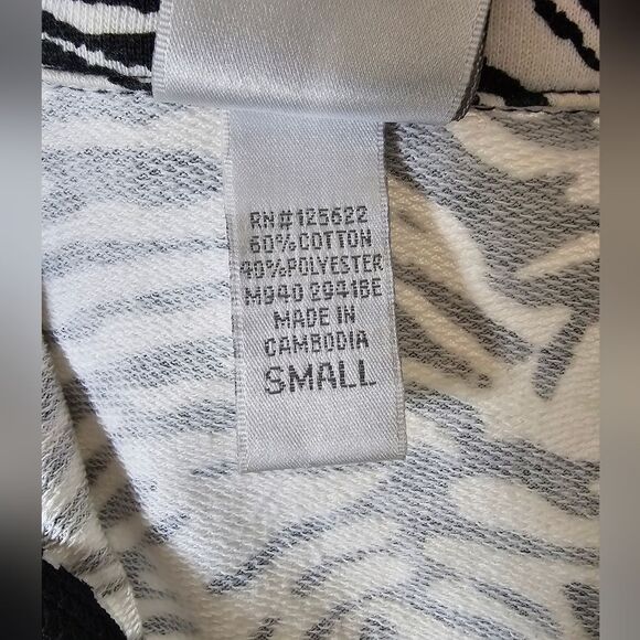 Ladies Leopold Print Zipper Jacket/Sweatshirt Size Small by Silver Wear. - Picture 4 of 5